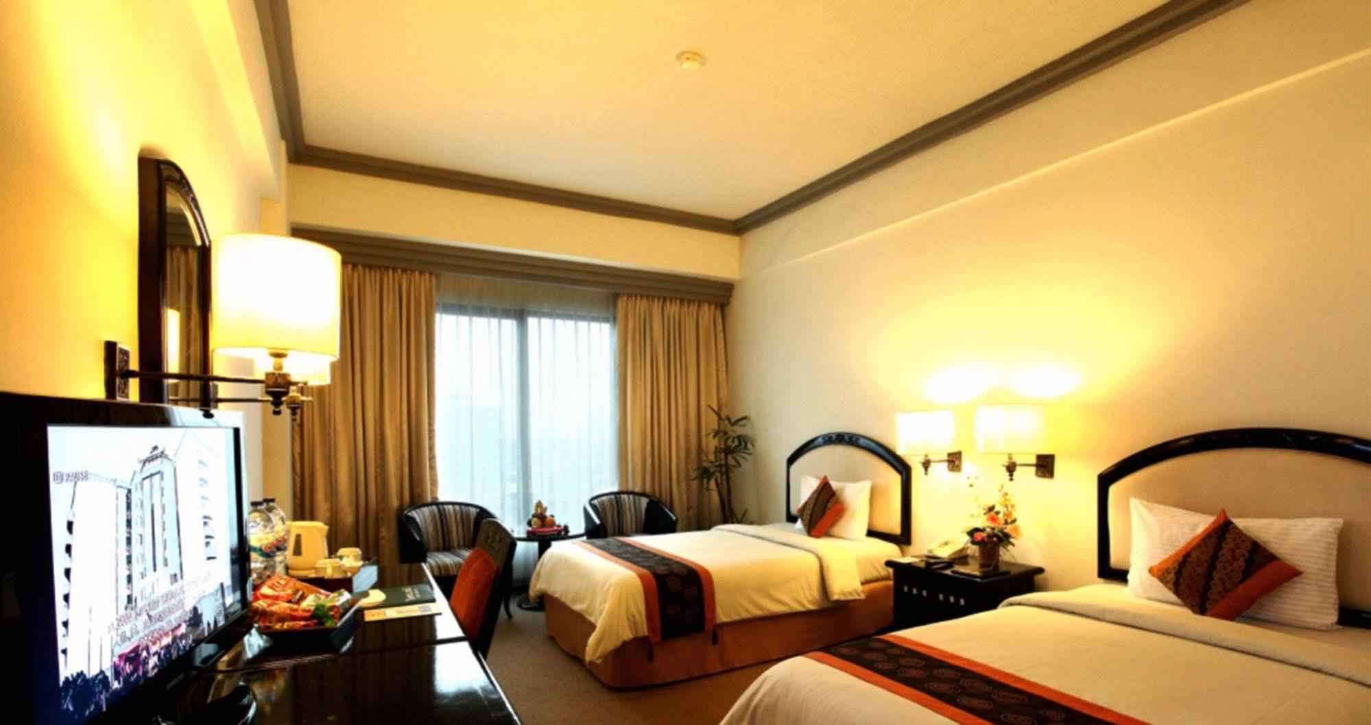 Maxwell Hotel Cakarta Dış mekan fotoğraf